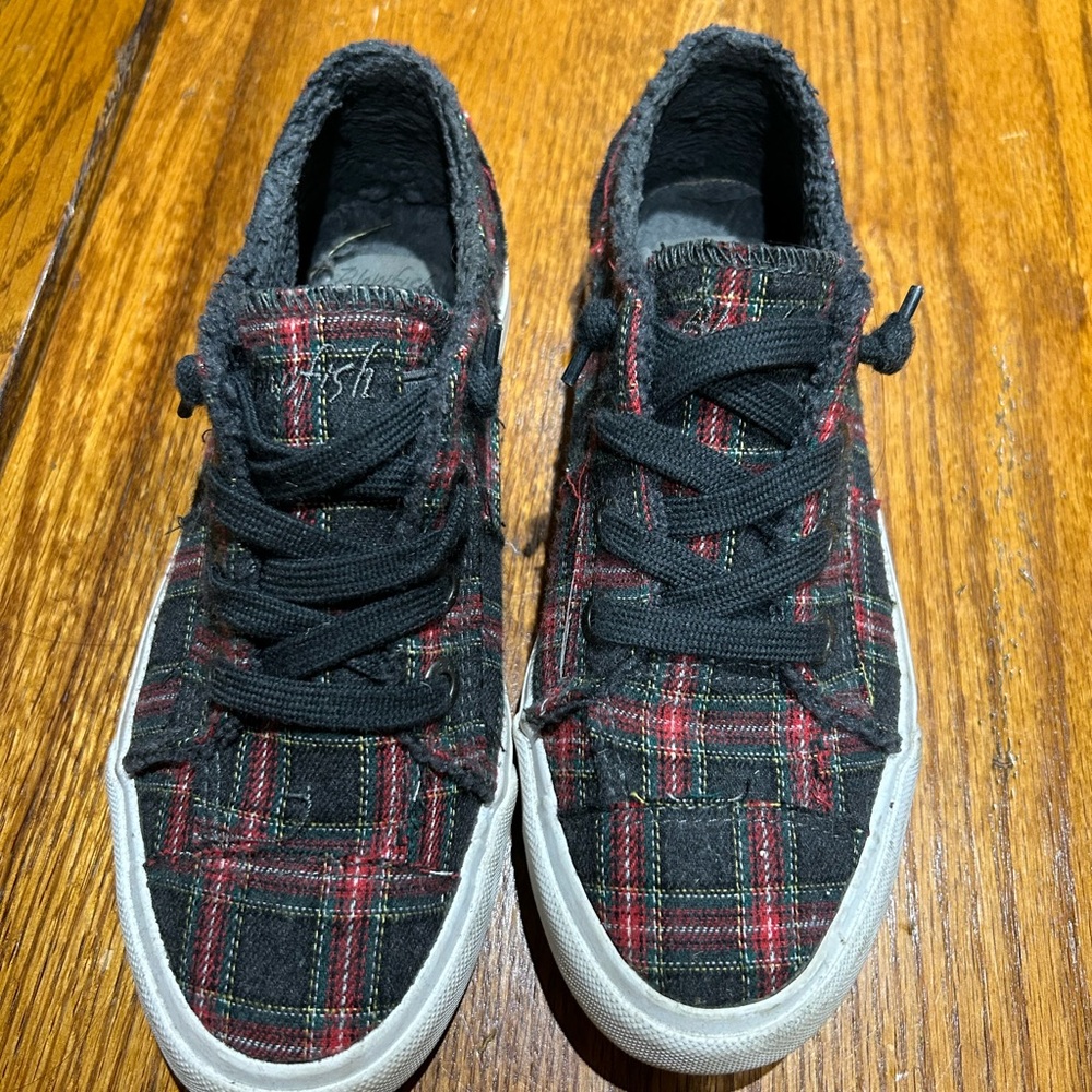 Blowfish plaid size 7 sneakers. Inside lining great for cooler weather